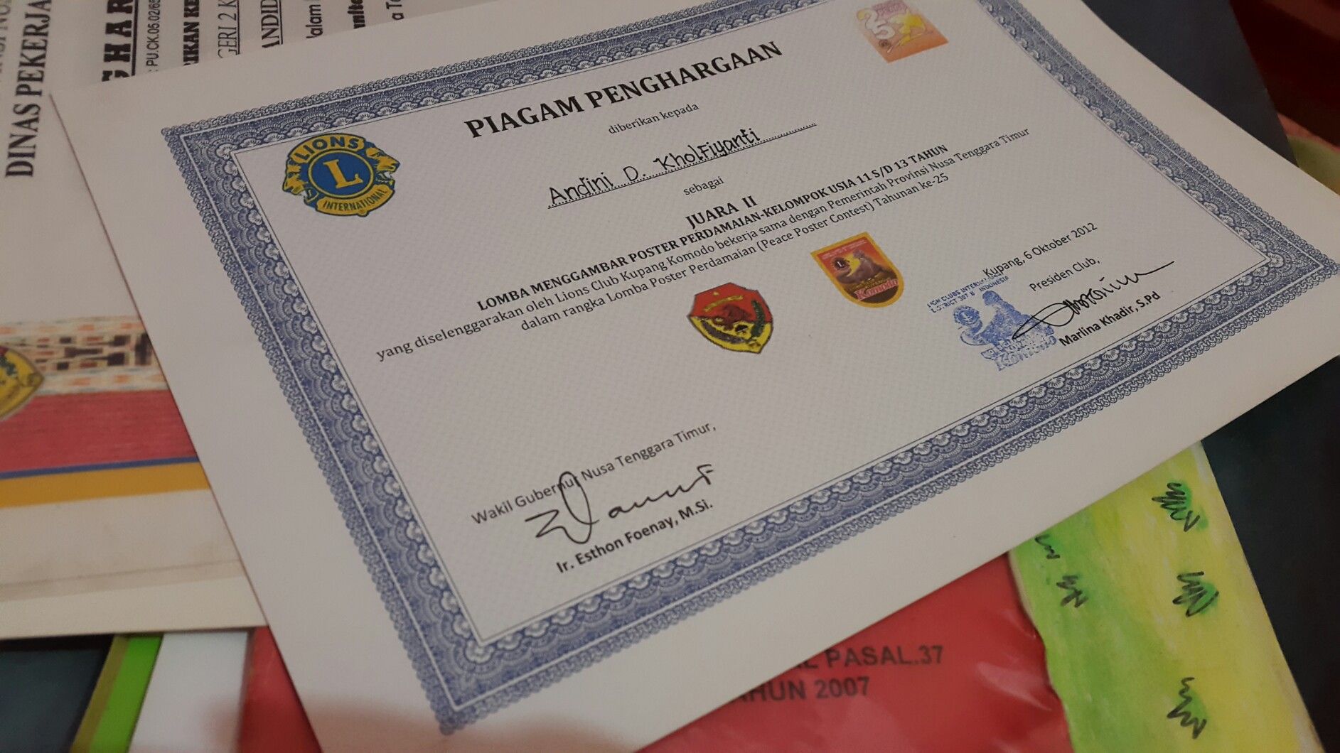 Andini Kholfiyanti S Post On Goodwall Peace Poster Competition By