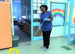 The Invisible Heartbeat of the Strait